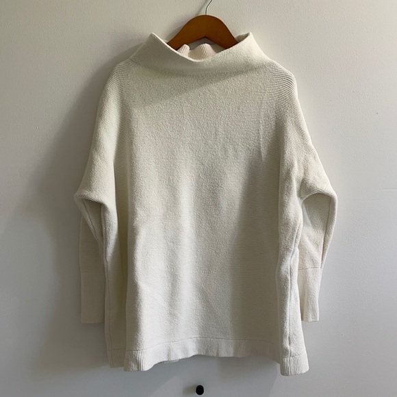 Free People Sweaters - Free People White Ottoman Sweater